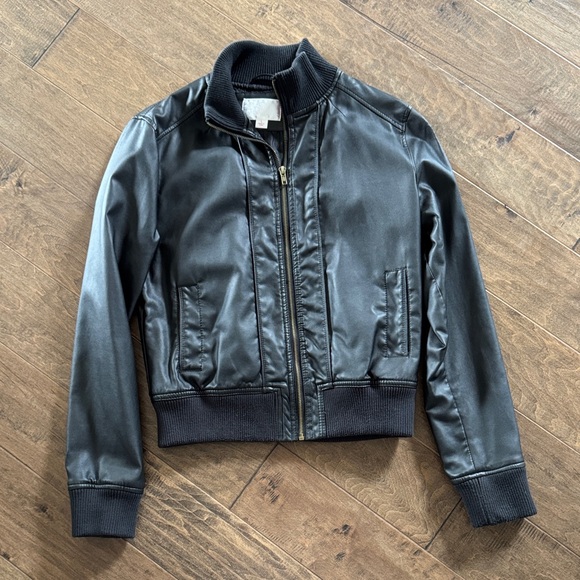 Xhilaration Jackets & Blazers - Xhilaration Classic Black Bomber Jacket